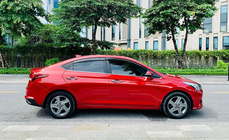 Thuê xe có lái Hyundai Accent