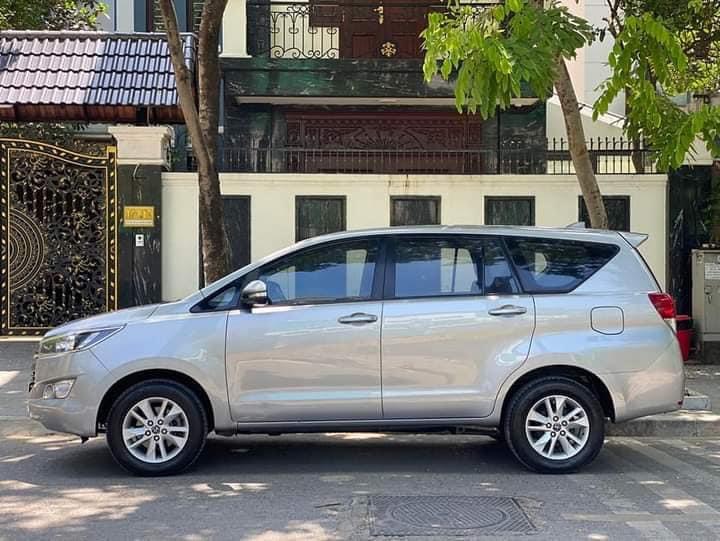 Thuê xe 7 chỗ có lái Toyota Innova