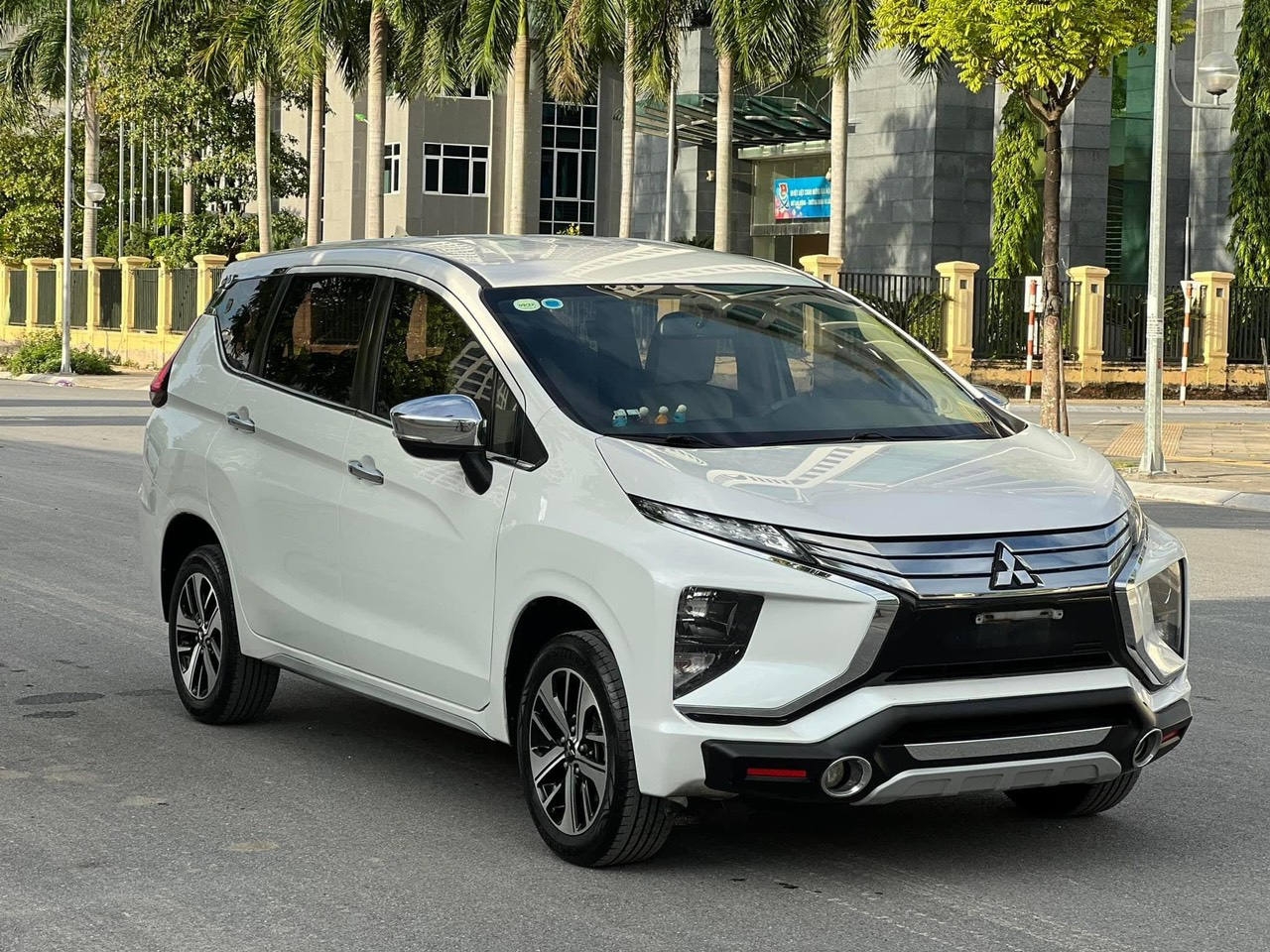 Thuê xe 7 chỗ Mitsubishi Xpander