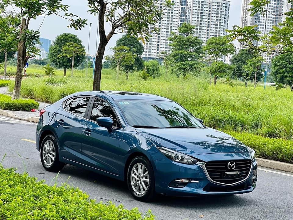 Thuê xe có lái Mazda6