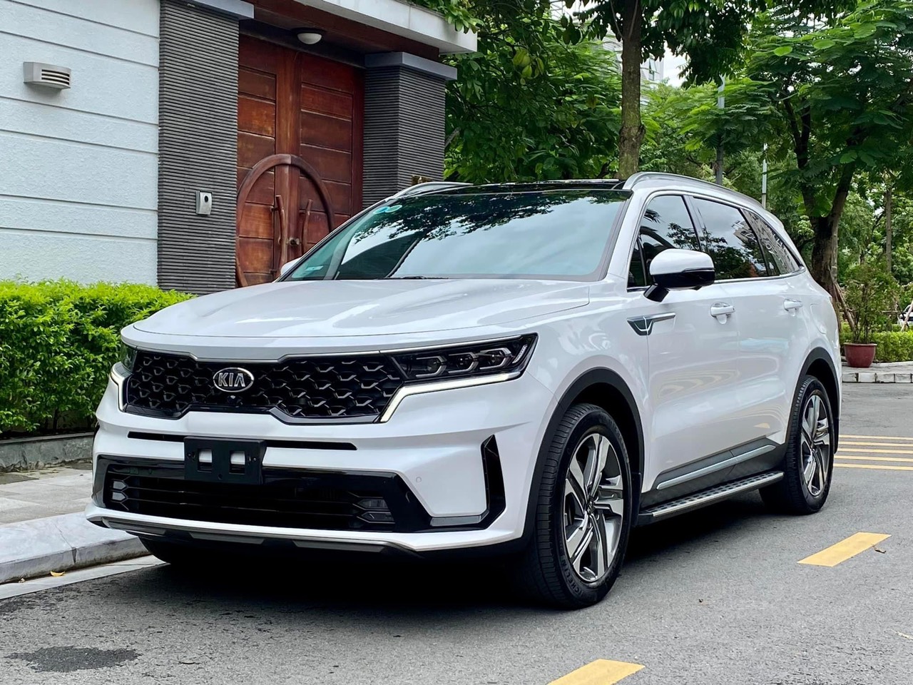 Thuê xe có lái 7 chỗ Sorento